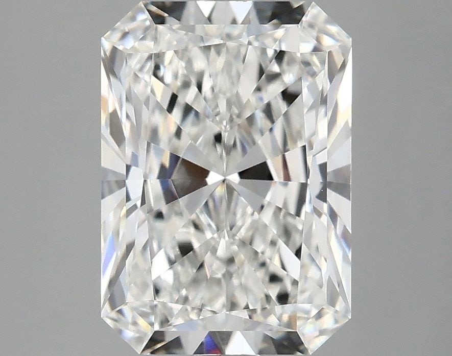 Loose Diamond - RADIANT 3.1ct E VVS2: Loose Diamond - RADIANT 3.1ct E VVS2 Source: This is a real non-mined Diamond that has been grown in a lab Shape: RADIANT Carats: 3.1 Color: E Clarity: VVS2 Certification: IGI Video: Video Link