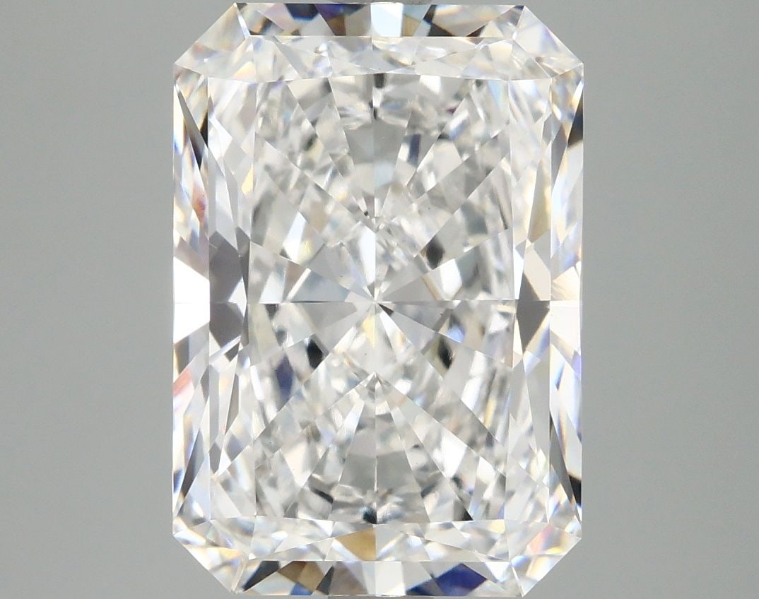 Loose Diamond - RADIANT 5.04ct E VS1: Loose Diamond - RADIANT 5.04ct E VS1 Source: This is a real non-mined Diamond that has been grown in a lab Shape: RADIANT Carats: 5.04 Color: E Clarity: VS1 Certification: IGI Video: