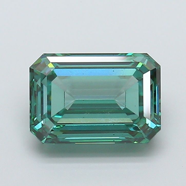 Loose Diamond - EMERALD 5.04ct Fancy Vivid Green VS2: Loose Diamond - EMERALD 5.04ct Fancy Vivid Green VS2 Source: This is a real non-mined Diamond that has been grown in a lab Shape: EMERALD Carats: 5.04 Color: Fancy Vivid Green Certification: IGI Video