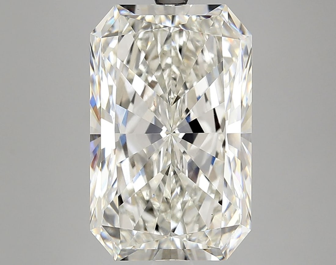 Loose Diamond - RADIANT 9.43ct Fancy Vivid Pink VVS2: Loose Diamond - RADIANT 9.43ct Fancy Vivid Pink VVS2 Source: This is a real non-mined Diamond that has been grown in a lab Shape: RADIANT Carats: 9.43 Color: Fancy Vivid Pink Certification: IGI Additi