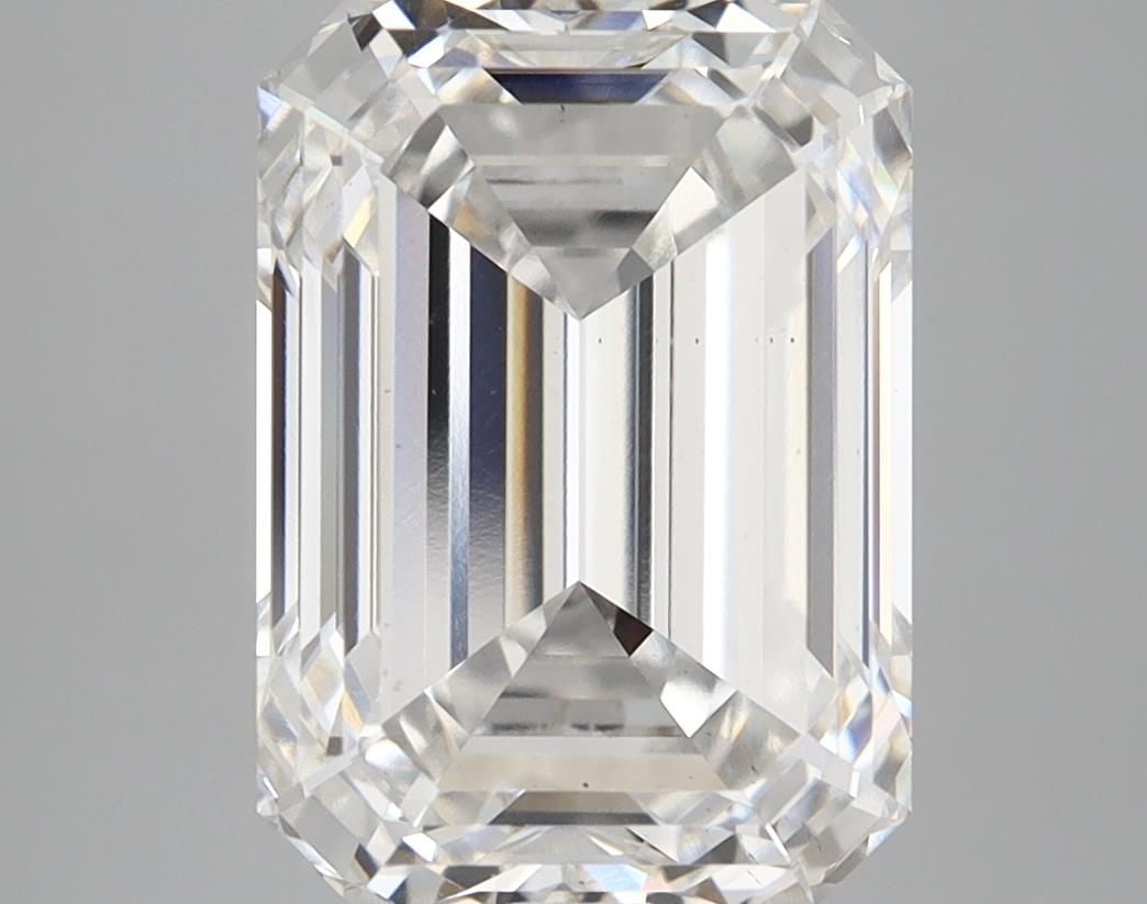 Loose Diamond - EMERALD 5.45ct F VS2: Loose Diamond - EMERALD 5.45ct F VS2 Source: This is a real non-mined Diamond that has been grown in a lab Shape: EMERALD Carats: 5.45 Color: F Clarity: VS2 Certification: IGI Video: