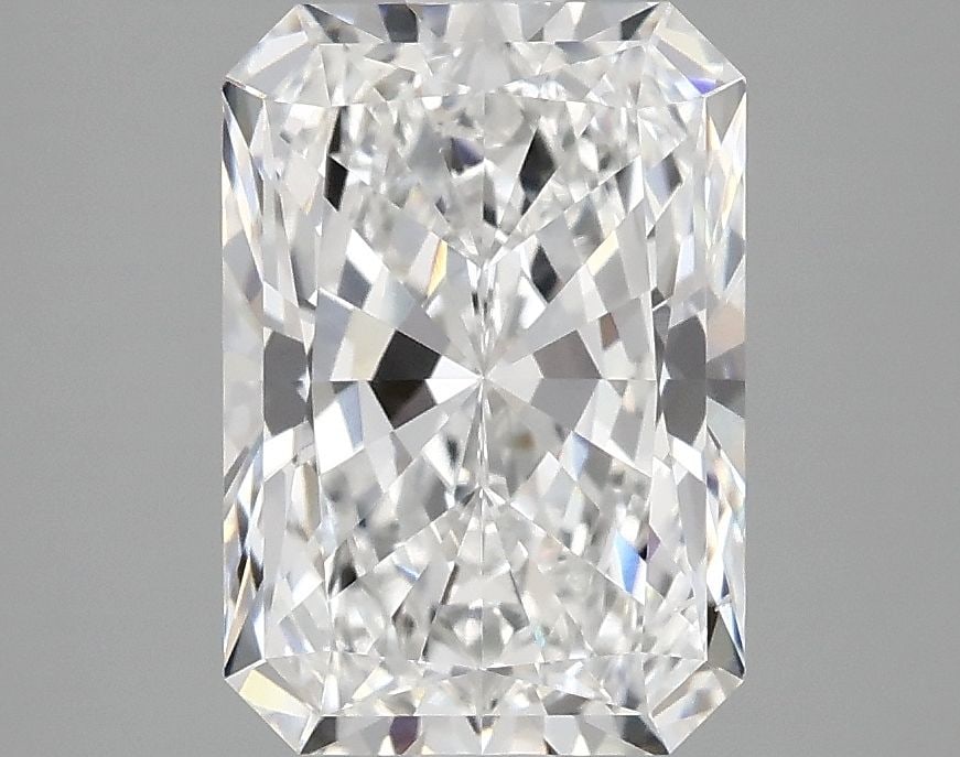 Loose Diamond - RADIANT 2.81ct D VS2: Loose Diamond - RADIANT 2.81ct D VS2 Source: This is a real non-mined Diamond that has been grown in a lab Shape: RADIANT Carats: 2.81 Color: D Clarity: VS2 Certification: IGI Video: