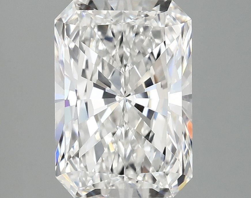 Loose Diamond - RADIANT 2.83ct D VVS2: Loose Diamond - RADIANT 2.83ct D VVS2 Source: This is a real non-mined Diamond that has been grown in a lab Shape: RADIANT Carats: 2.83 Color: D Clarity: VVS2 Certification: IGI Video: