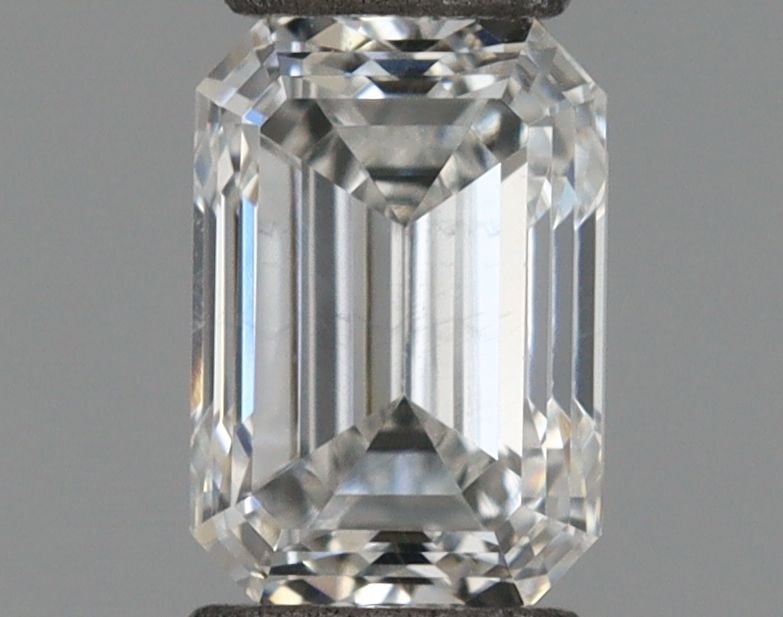 Loose Diamond - EMERALD 0.41ct E SI1: Loose Diamond - EMERALD 0.41ct E SI1 Source: This is a real non-mined Diamond that has been grown in a lab Shape: EMERALD Carats: 0.41 Color: E Clarity: SI1 Certification: IGI Video: