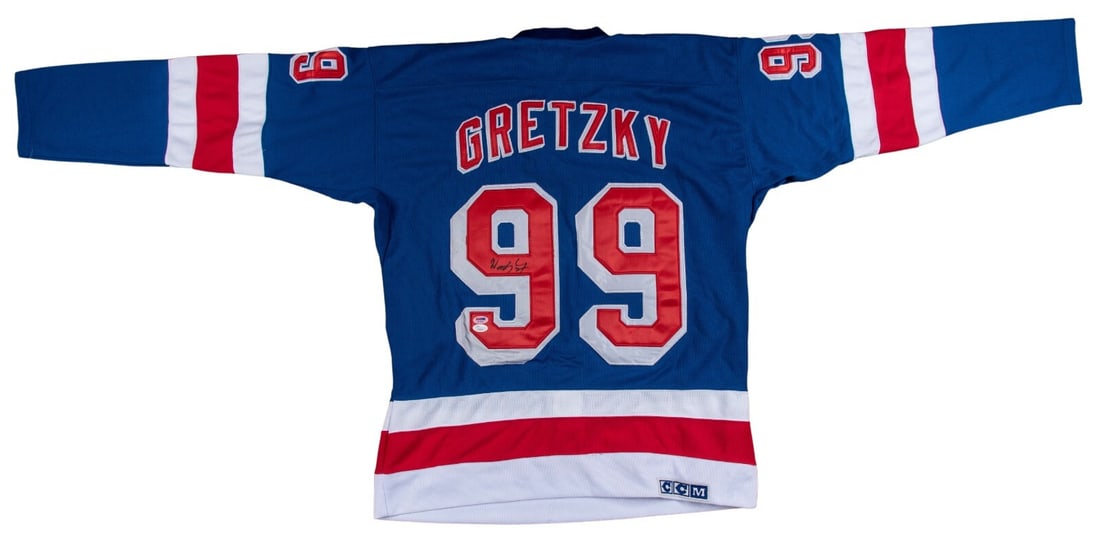 Wayne Gretzky Signed 1998 New York Rangers Jersey PSA JSA Authenticated: Wayne Gretzky Signed 1998 New York Rangers Jersey PSA JSA Authenticated This authentic 1998-99 New York Rangers home starter jersey is signed by the legendary Wayne Gretzky, widely regarded as the gre