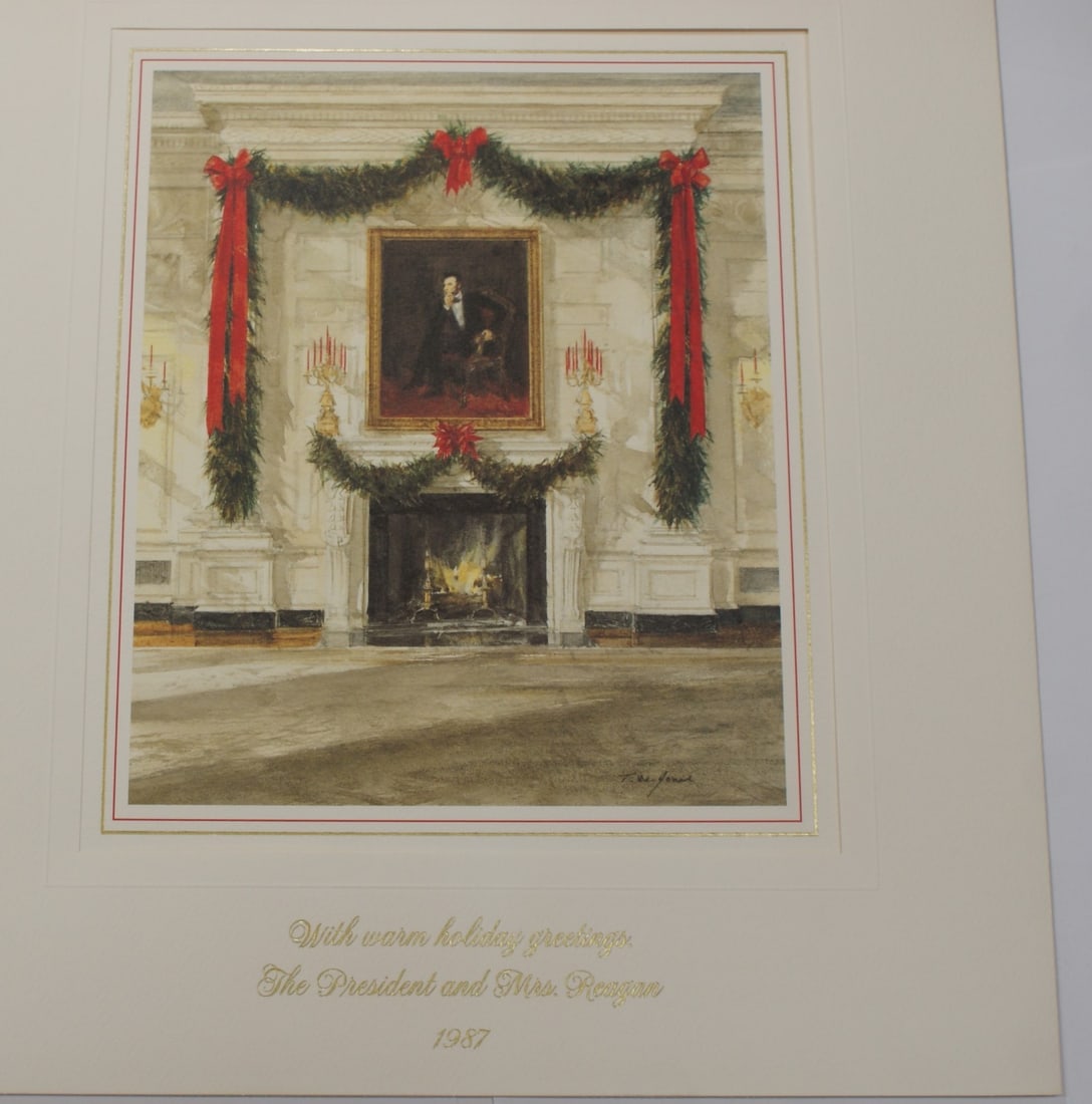 Large 1987 Christmas Card with Folio and Envelope from White House Reagan: Large 1987 Christmas Card with Folio and Envelope from White House Reagan This is a 1987 White House Presidential large Christmas card featuring President Reagan. The card comes complete with its orig