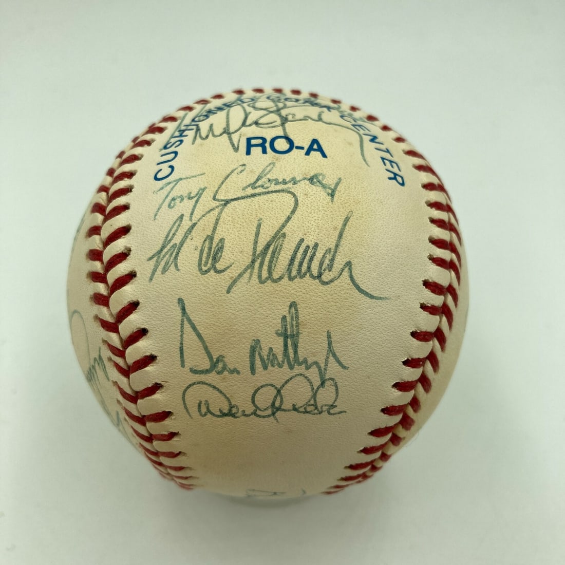 1995 Yankees Team Signed Baseball Jeter Rivera Pettitte Posada JSA COA: 1995 Yankees Team Signed Baseball Jeter Rivera Pettitte Posada JSA COA This original 1995 New York Yankees team-signed baseball features the rookie signatures of notable players Derek Jeter, Mariano R