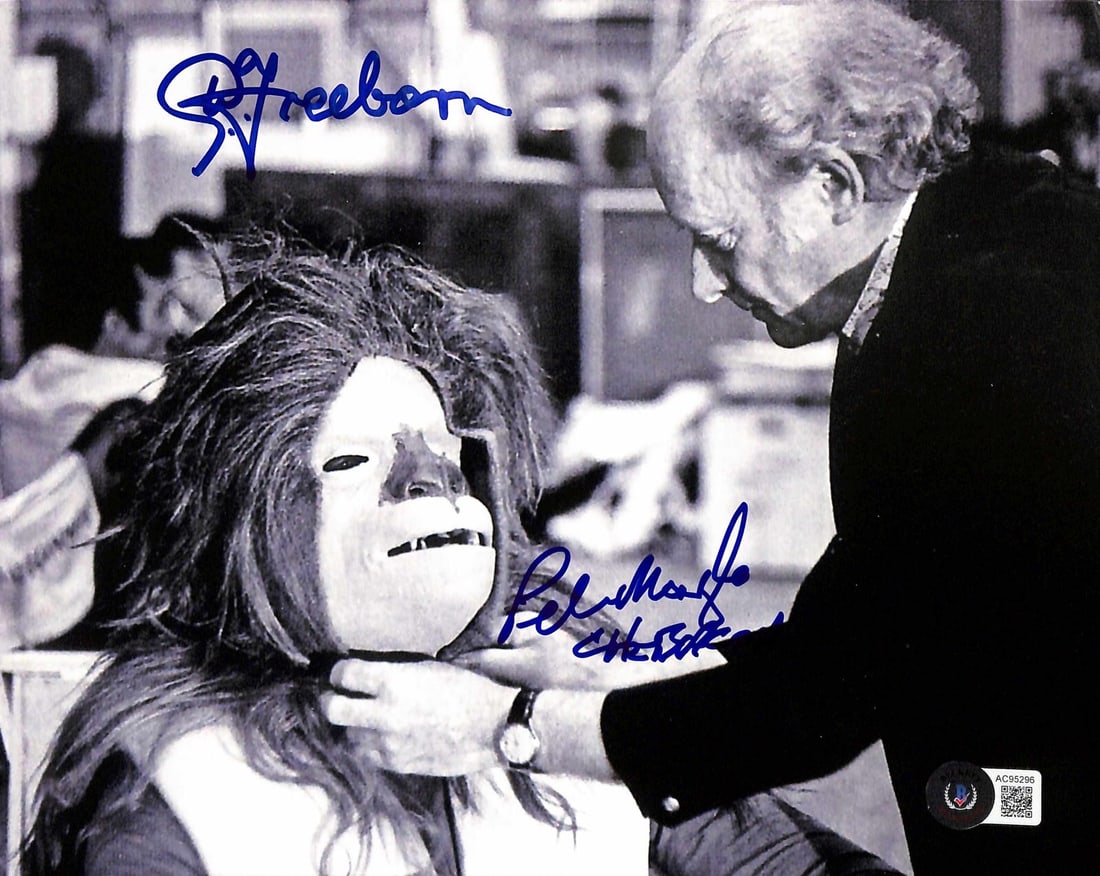 Autographed 8x10 Star Wars A New Hope Photo Beckett Authenticated Mayhew Freeborn: Autographed 8x10 Star Wars A New Hope Photo Beckett Authenticated Mayhew Freeborn This is an original 8x10-inch photograph signed in blue permanent marker by Peter Mayhew, known for his role as Chewba
