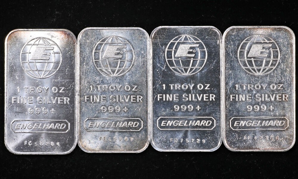 Engelhard 1 oz .999 Fine Silver Bar Small E and Globe Design (1 of 2)