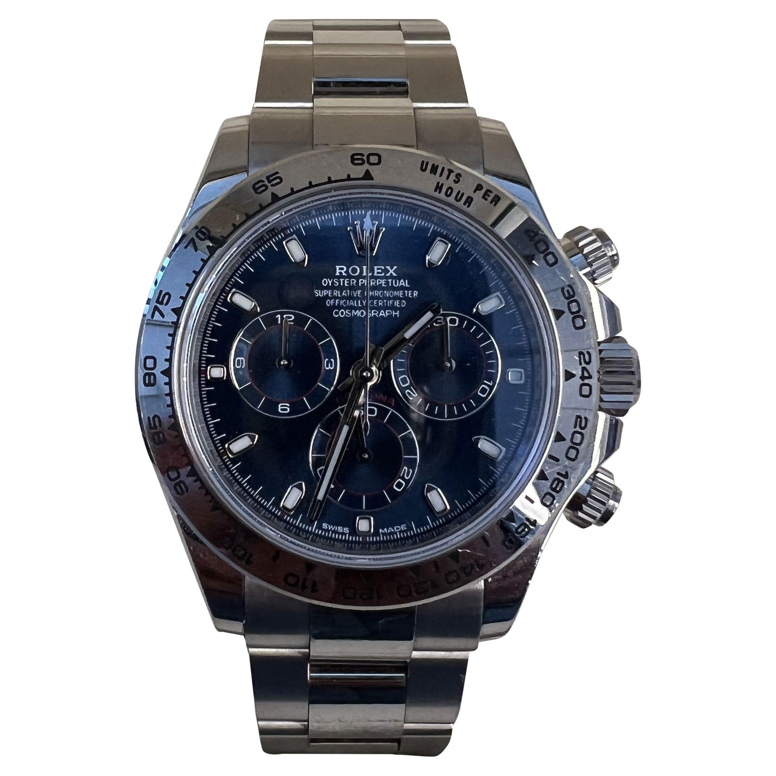 Rolex Daytona 116509 Blue Dial 18k White Gold Box Papers: Rolex Daytona 116509 Blue Dial 18k White Gold Box Papers Experience the luxury of the Rolex Cosmograph Daytona, featuring a stunning blue dial and crafted from premium 18k white gold. This contemporar