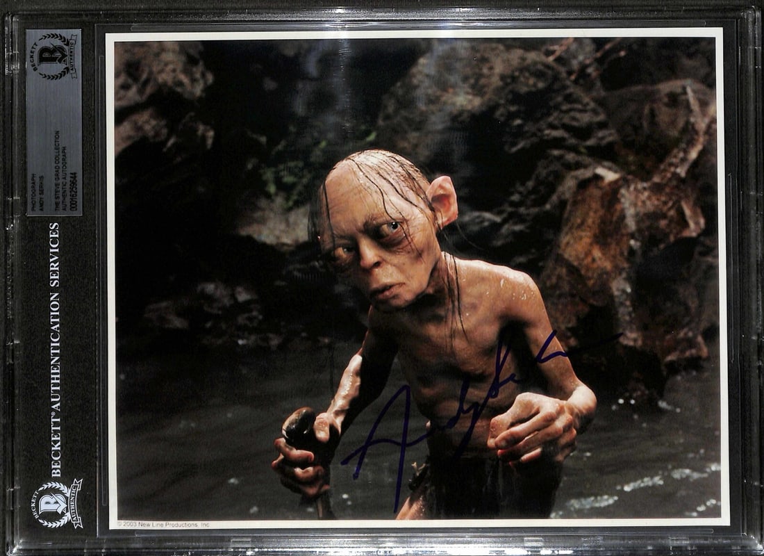 Andy Serkis Gollum Signed 8x10 Photo Beckett Authenticated: Andy Serkis Gollum Signed 8x10 Photo Beckett Authenticated This remarkable 8x10 photograph features Andy Serkis, best known for his iconic role as "Gollum" in the Lord of the Rings series. The photogr