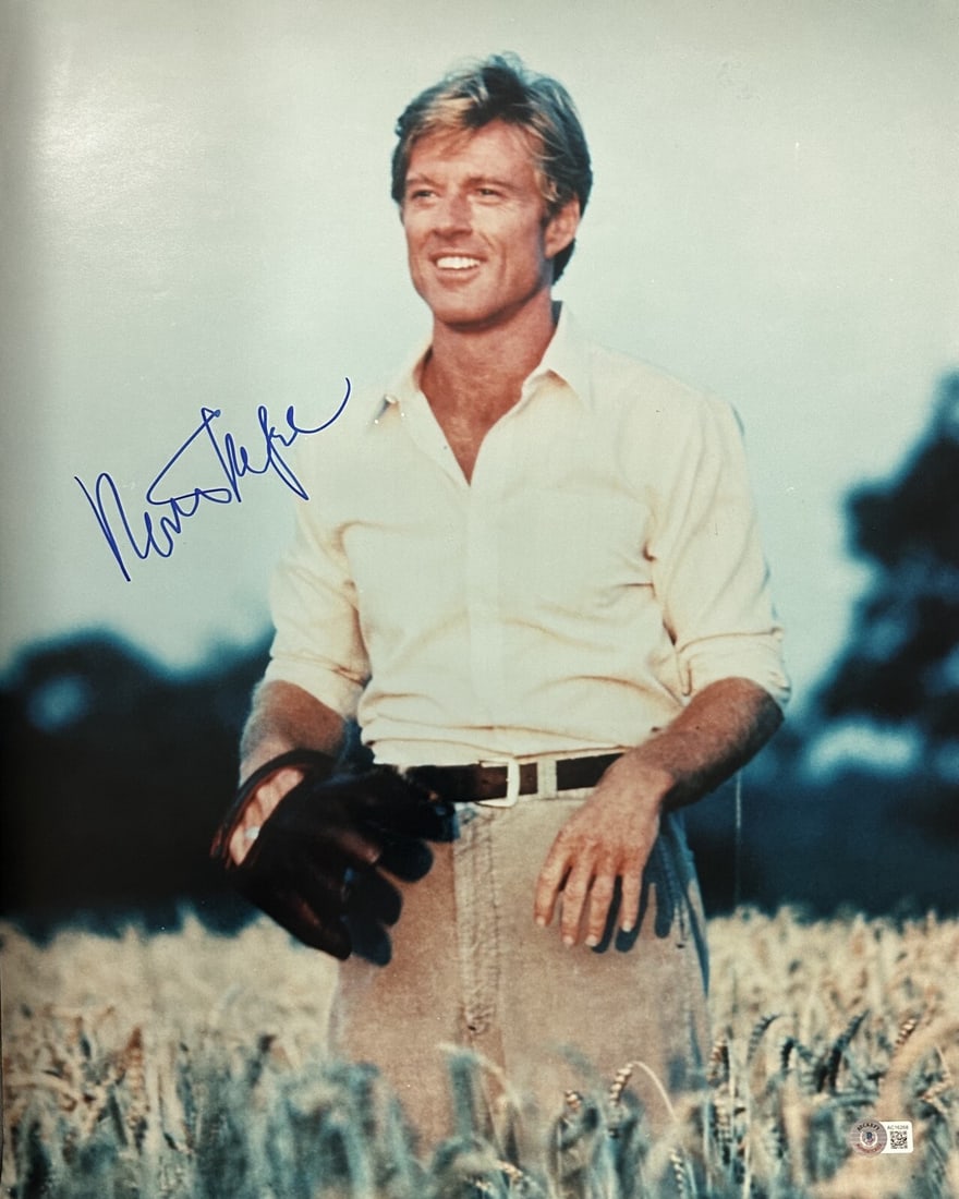 Robert Redford Signed 16x20 Photo as Roy Hobbs The Natural RARE Beckett LOA: Robert Redford Signed 16x20 Photo as Roy Hobbs The Natural RARE Beckett LOA This exceptional autographed 16x20 photograph features Robert Redford as Roy Hobbs in the classic film "The Natural." Signed