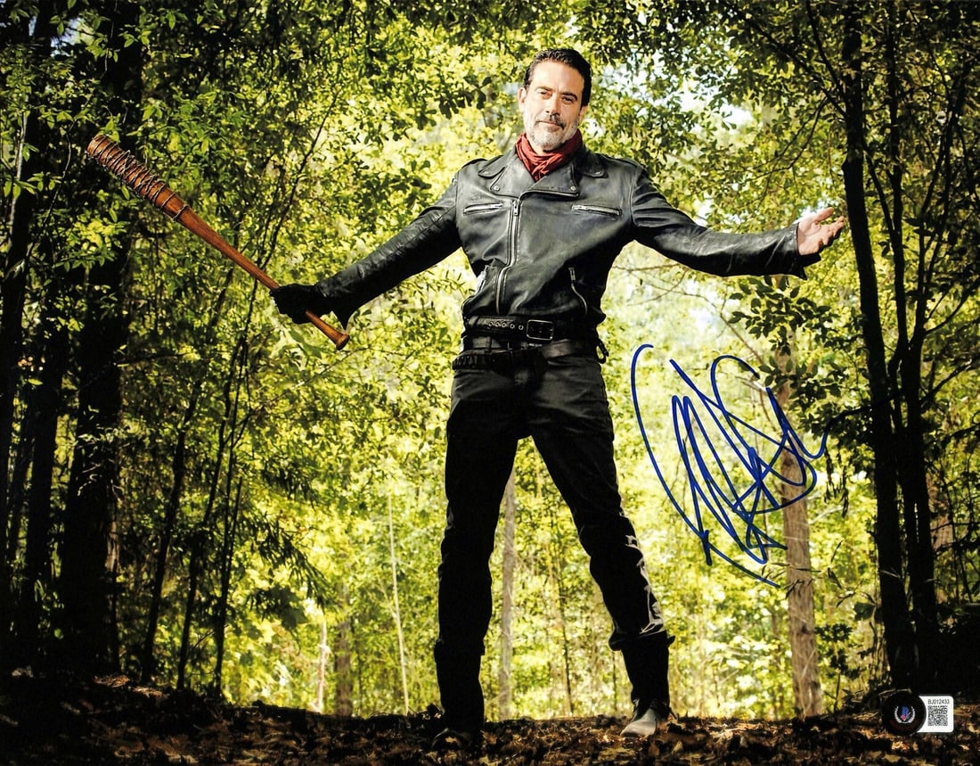 Jeffrey Dean Morgan Negan Signed 11x14 Photo Beckett Certified: Jeffrey Dean Morgan Negan Signed 11x14 Photo Beckett Certified This stunning 11x14 photograph features Jeffrey Dean Morgan, renowned for his role as "Negan" in the iconic TV series The Walking Dead. T
