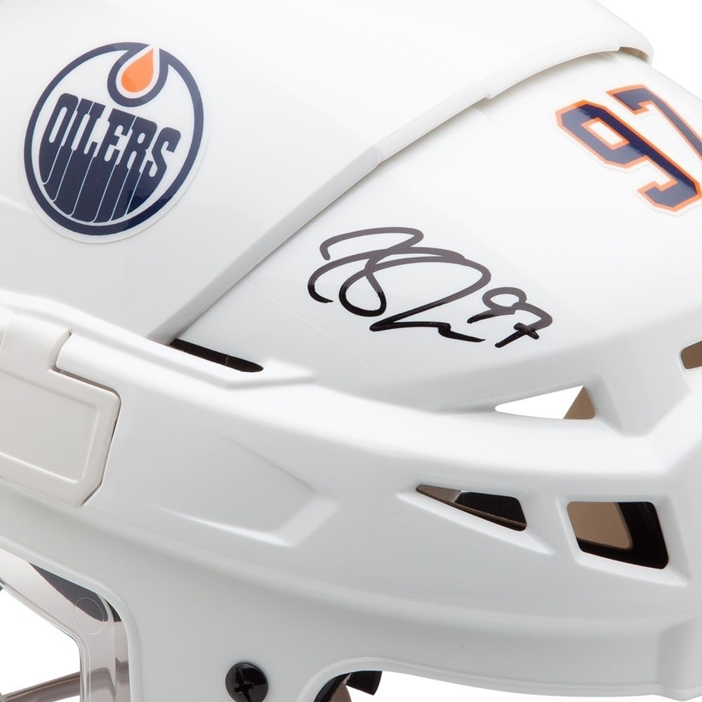 Connor McDavid Autographed CCM HTV08 White Helmet Upper Deck Authenticated Oilers: Connor McDavid Autographed CCM HTV08 White Helmet Upper Deck Authenticated Oilers This Connor McDavid autographed authentic CCM HTV08 white helmet is a must-have for any Edmonton Oilers fan. The helme
