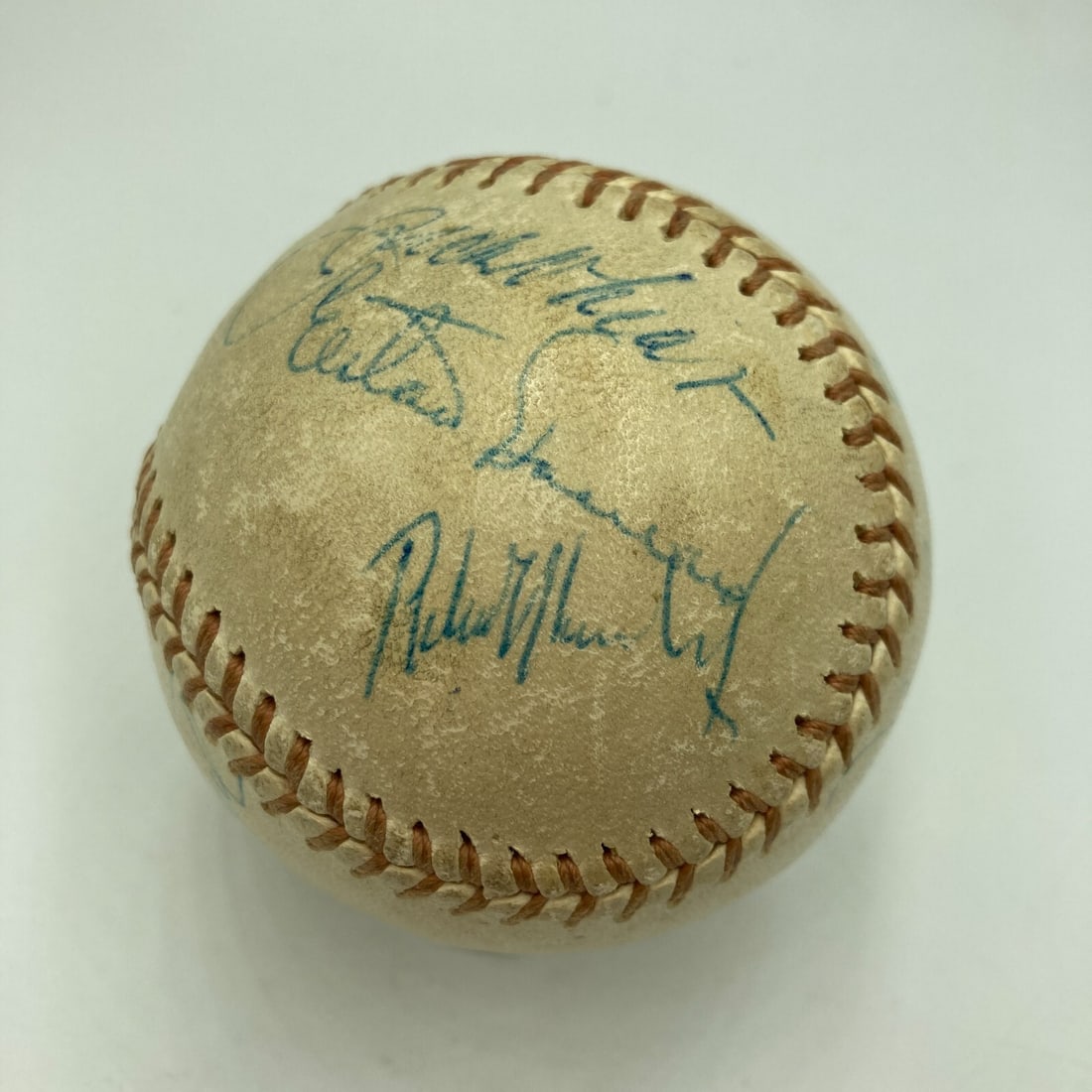 1965 Robert F. Kennedy Signed Baseball with JSA COA and 6 Other Autographs: 1965 Robert F. Kennedy Signed Baseball with JSA COA and 6 Other Autographs This is a rare 1960s baseball featuring the signatures of Robert F. Kennedy and other notable figures. The baseball was signe