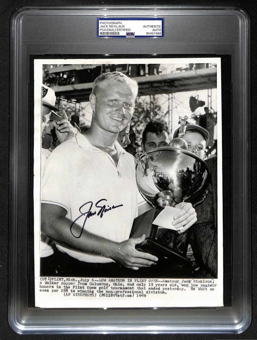 Jack Nicklaus Signed 8x10 Photo 1959 Flint Open PSA/DNA: Jack Nicklaus Signed 8x10 Photo 1959 Flint Open PSA/DNA This is an original 8x10 wire photo of Jack Nicklaus taken during the 1959 Flint Open, where he made history at the age of 19 by winning the ama