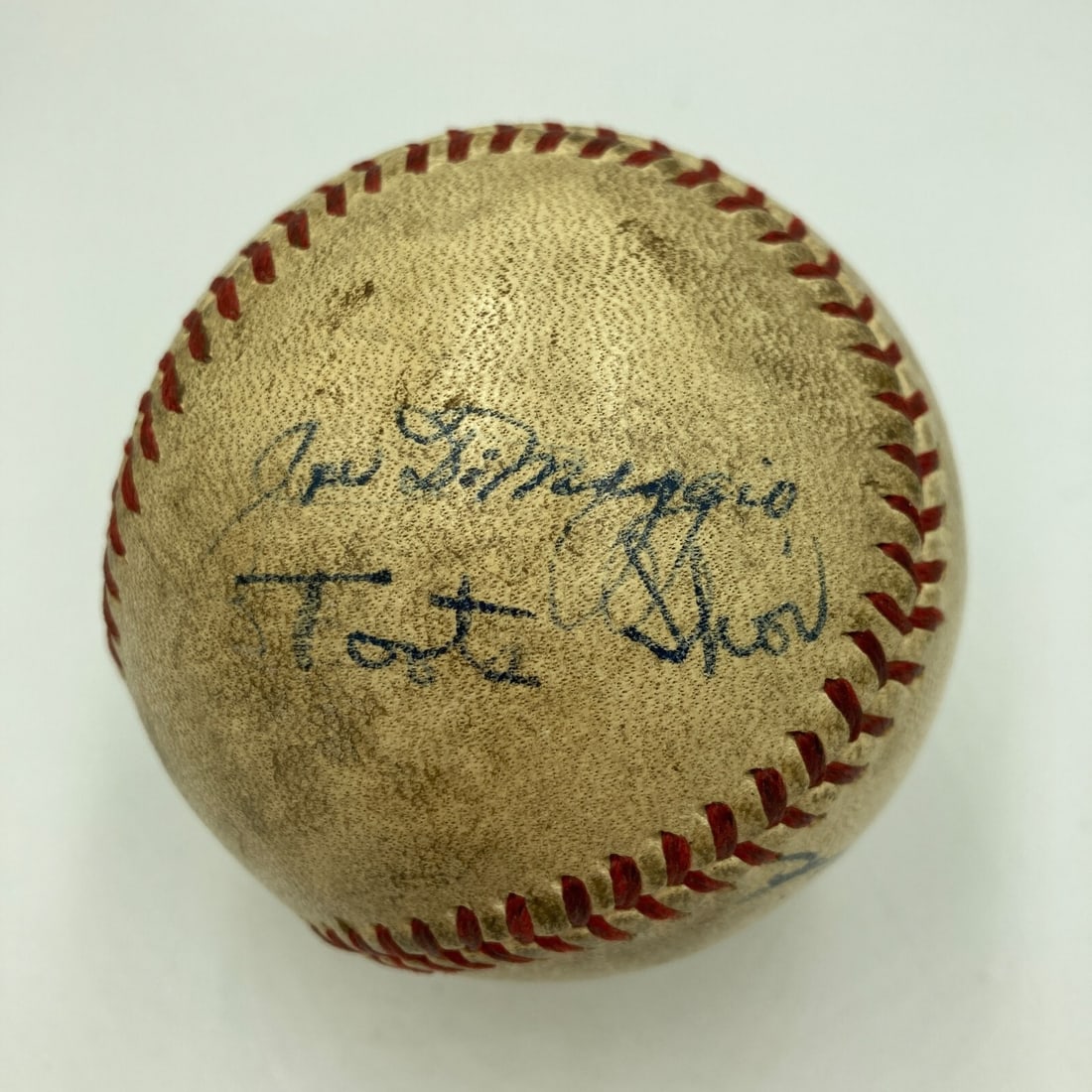 Joe DiMaggio Toots Shor Signed 1950s American League Baseball JSA COA: Joe DiMaggio Toots Shor Signed 1950s American League Baseball JSA COA This is an authentic 1950s Official American League baseball featuring the signatures of baseball legend Joe DiMaggio, renowned re