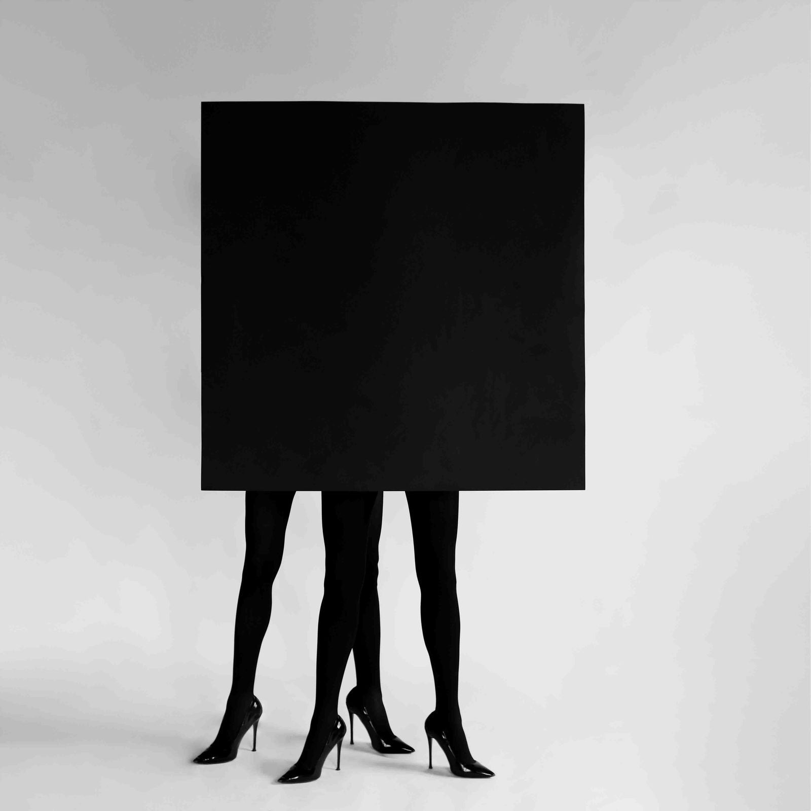 One Heart Olha Stepanian Black and White Photography Ed of 3 39x39: One Heart Olha Stepanian Black and White Photography Ed of 3 39x39 Experience the captivating allure of "One Heart," a striking black and white photograph by Olha Stepanian. Created in 2021, this piec