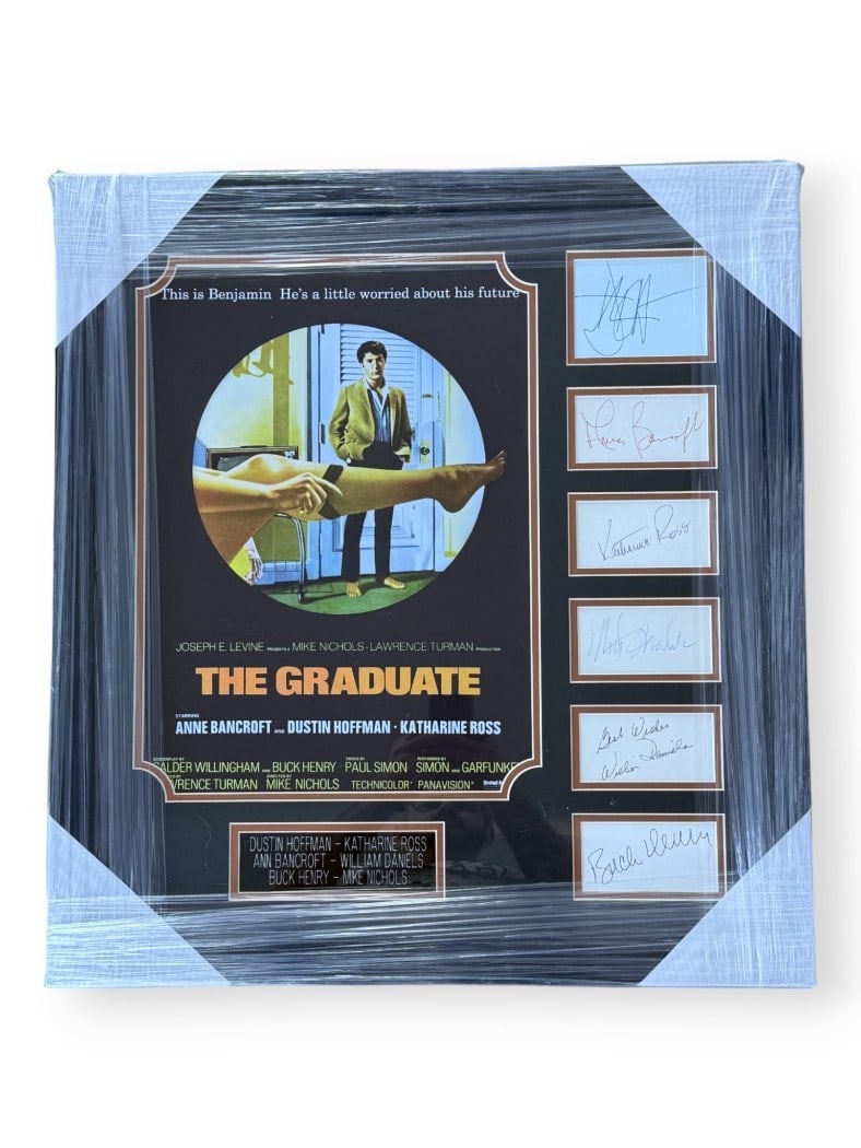 The Graduate Signed Cast Cuts Frame Beckett Authenticated 6 Signatures: The Graduate Signed Cast Cuts Frame Beckett Authenticated 6 Signatures Celebrate the iconic film "The Graduate" with this stunning framed display featuring authentic signatures from the cast. This pie