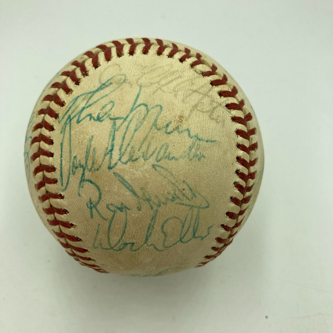 1977 NY Yankees Team Signed Baseball with Thurman Munson JSA COA (1 of 10)