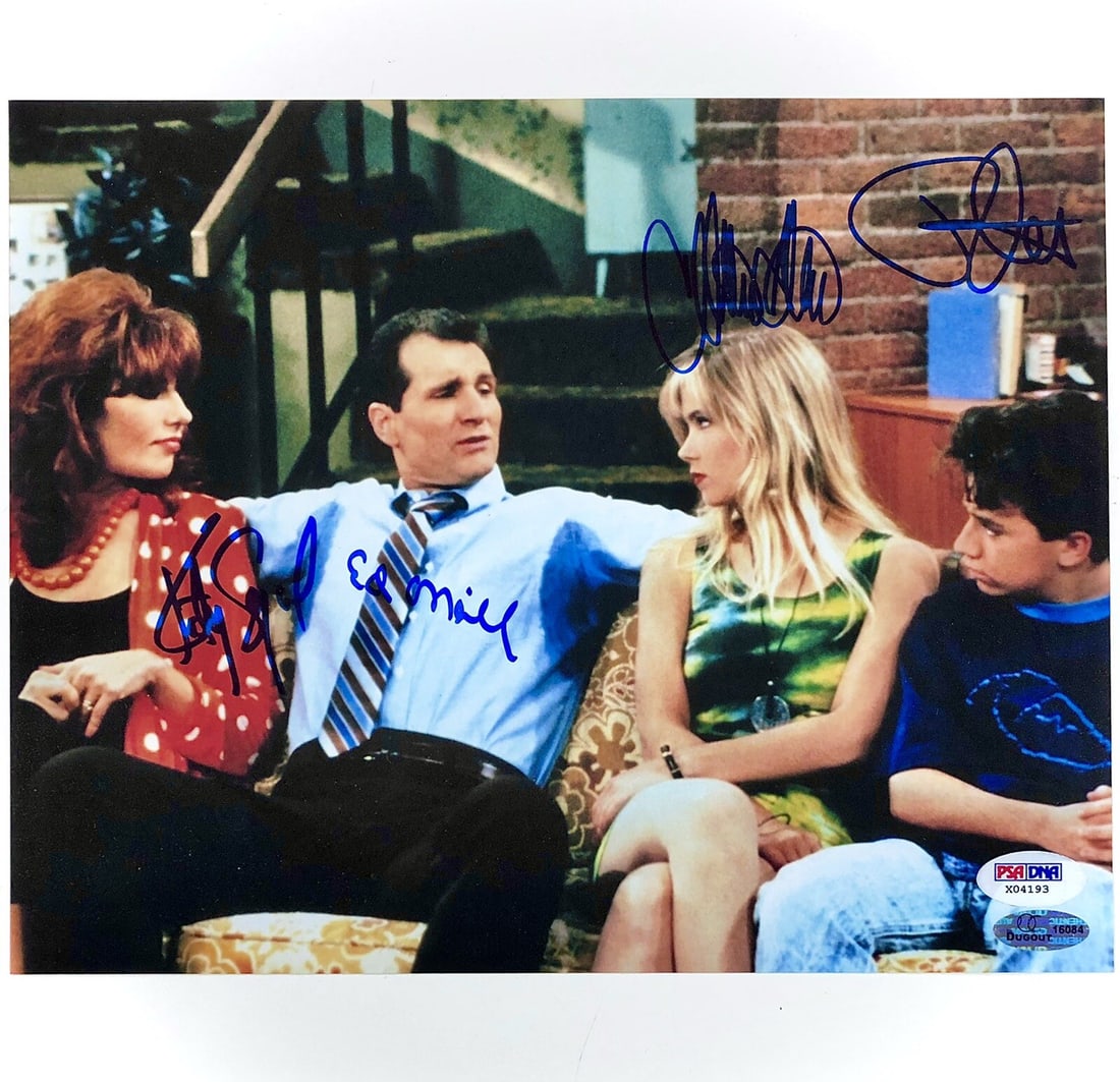 Married With Children Cast Signed 8x10 Photo PSA/DNA Ed O'Neill Sagal Applegate Faustino: Married With Children Cast Signed 8x10 Photo PSA/DNA Ed O'Neill Sagal Applegate Faustino This original 8x10 photograph features the cast of the iconic show 'Married With Children,' signed by Ed O'Neil