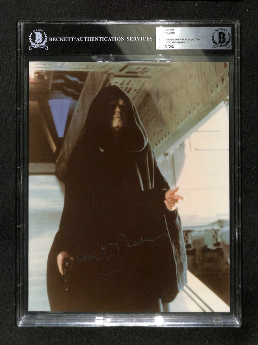 8x10 Ian McDiarmid Signed Photo as Emperor Palpatine Beckett Authenticated: 8x10 Ian McDiarmid Signed Photo as Emperor Palpatine Beckett Authenticated This is an original 8x10 photograph signed by Ian McDiarmid, who portrayed Emperor Palpatine in Star Wars: Return of the Jedi