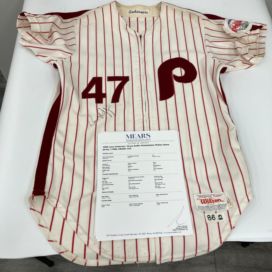 Larry Anderson Bruce Ruffin Game Used Phillies Jersey MEARS A10 COA: Larry Anderson Bruce Ruffin Game Used Phillies Jersey MEARS A10 COA This authentic Philadelphia Phillies jersey, worn during a game by Larry Anderson and Bruce Ruffin, is a rare collectible for any ba