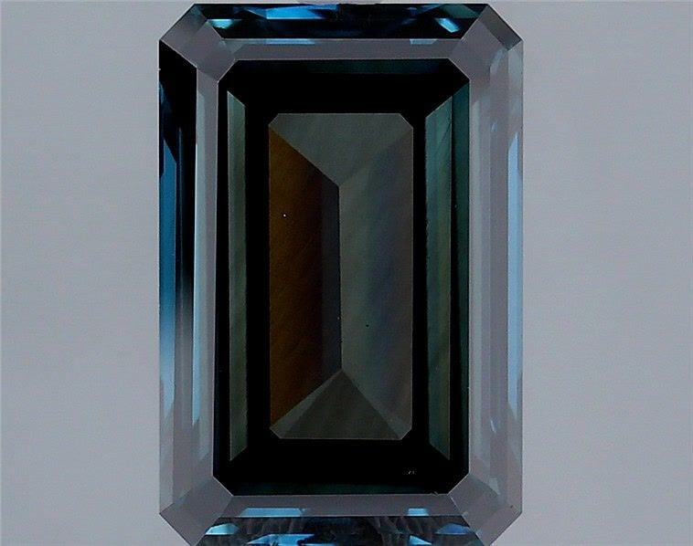 Loose Diamond - EMERALD 2.47ct Fancy Deep Blue Green VS2: Loose Diamond - EMERALD 2.47ct Fancy Deep Blue Green VS2 Source: This is a real non-mined Diamond that has been grown in a lab Shape: EMERALD Carats: 2.47 Color: Fancy Deep Blue Green Certification: I