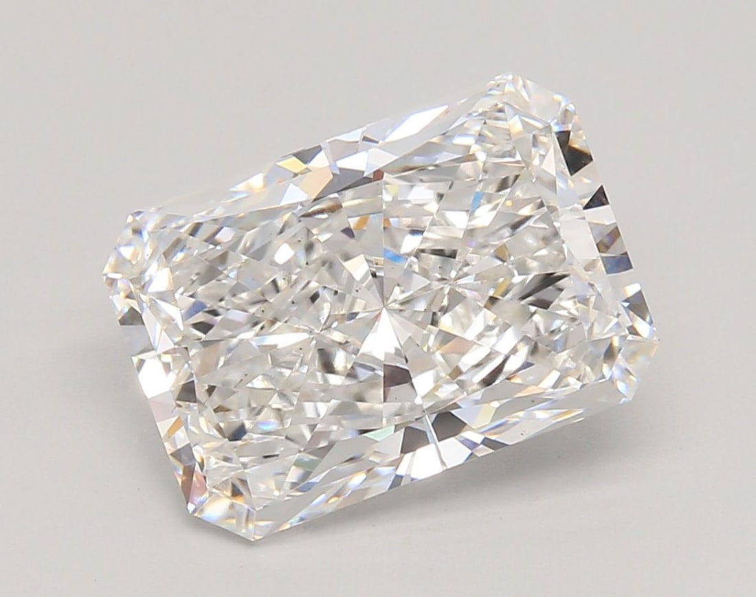 Loose Diamond - RADIANT 5.07ct E VS2: Loose Diamond - RADIANT 5.07ct E VS2 Source: This is a real non-mined Diamond that has been grown in a lab Shape: RADIANT Carats: 5.07 Color: E Clarity: VS2 Certification: IGI Video: