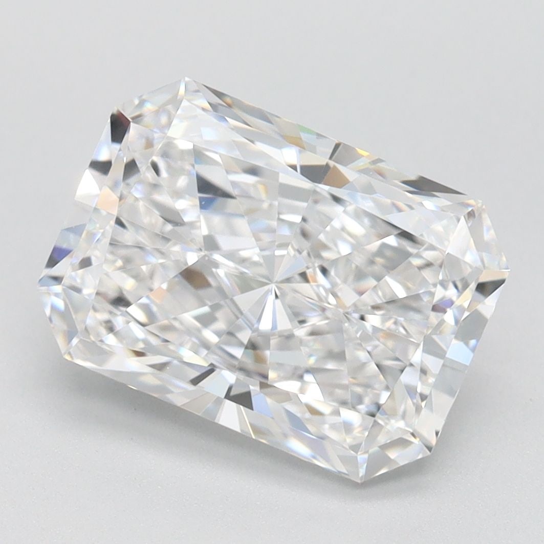 Loose Diamond - RADIANT 2.81ct D IF: Loose Diamond - RADIANT 2.81ct D IF Source: This is a real non-mined Diamond that has been grown in a lab Shape: RADIANT Carats: 2.81 Color: D Clarity: IF Certification: IGI Video: