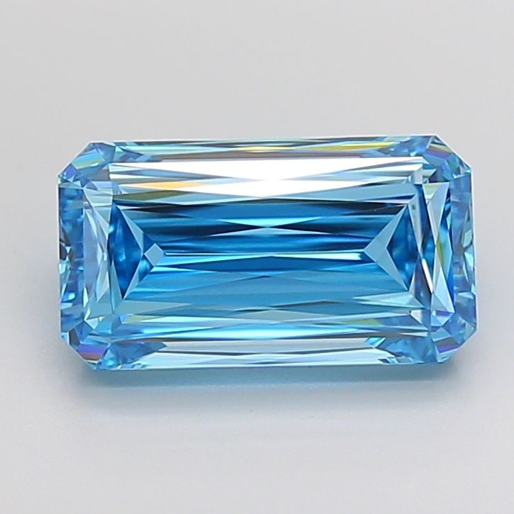 Loose Diamond - RADIANT 4.52ct Fancy Vivid Blue VVS2: Loose Diamond - RADIANT 4.52ct Fancy Vivid Blue VVS2 Source: This is a real non-mined Diamond that has been grown in a lab Shape: RADIANT Carats: 4.52 Color: Fancy Vivid Blue Certification: IGI Video: