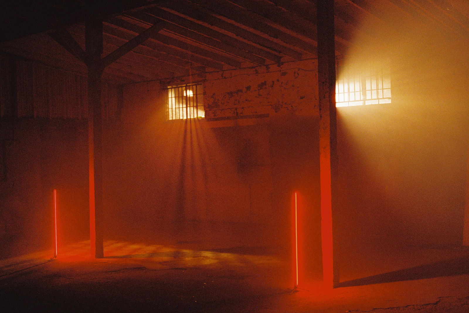 Larsen Sotelo Starburst 24 x 36 in Giclee Photo Edition 1 of 15 Signed with COA: Larsen Sotelo Starburst 24 x 36 in Giclee Photo Edition 1 of 15 Signed with COA This is a limited edition contemporary photographic print titled "Starburst" by Larsen Sotelo. Created in 2019, this arc