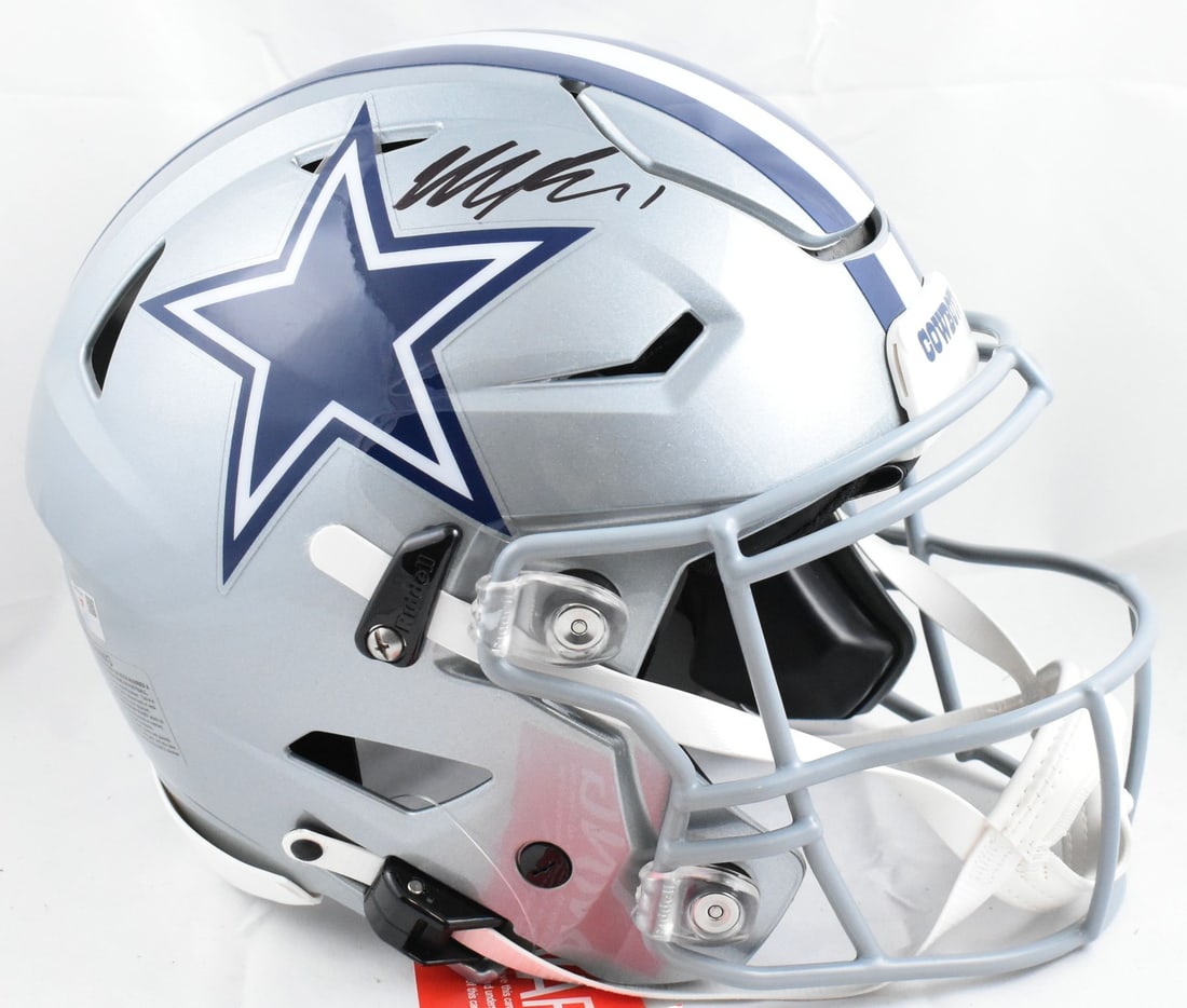 Micah Parsons Signed Dallas Cowboys SpeedFlex Football Helmet: Micah Parsons Signed Dallas Cowboys SpeedFlex Football Helmet This is a pre-owned full-size SpeedFlex helmet signed by Micah Parsons, a standout player for the Dallas Cowboys. This original collectibl