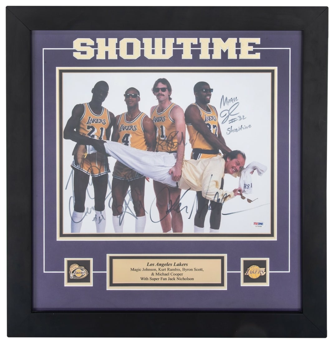 Jack Nicholson Signed 1986 Lakers Showtime Photo PSA DNA COA 11x14: Jack Nicholson Signed 1986 Lakers Showtime Photo PSA DNA COA 11x14 Celebrate the iconic Los Angeles Lakers' "Showtime" era with this remarkable 11x14 photograph, signed by legendary team members Magic