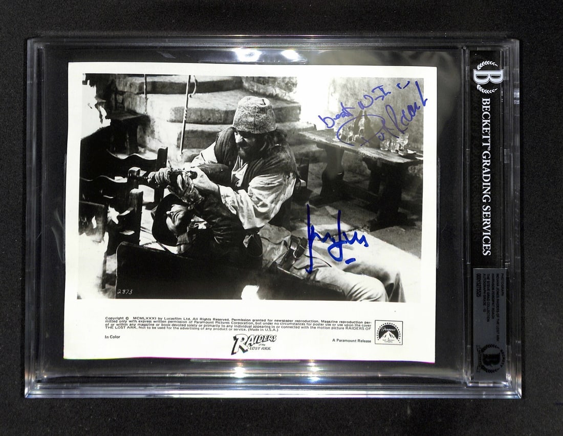 Harrison Ford Pat Roach Signed 8x10 Photo Auto Grade 10 Beckett: Harrison Ford Pat Roach Signed 8x10 Photo Auto Grade 10 Beckett This is an original autographed 8x10 black and white publicity photograph featuring Harrison Ford as Indiana Jones and Pat Roach as the