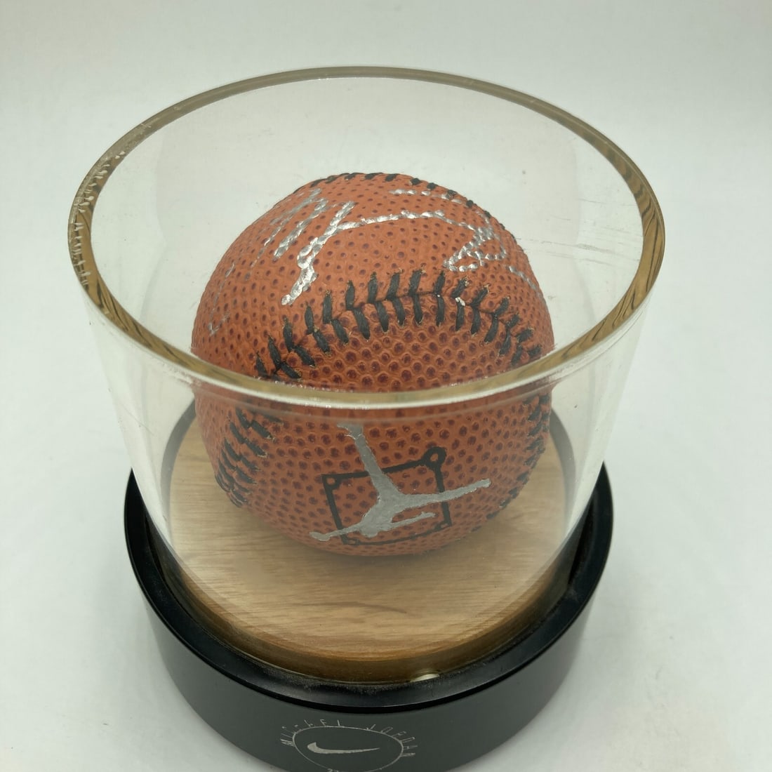 Michael Jordan Signed Nike Basketball-Baseball Hybrid Limited Edition 258/1000: Michael Jordan Signed Nike Basketball-Baseball Hybrid Limited Edition 258/1000 This unique Nike basketball-baseball hybrid is a must-have for any collector. Hand-signed by basketball legend Michael Jo