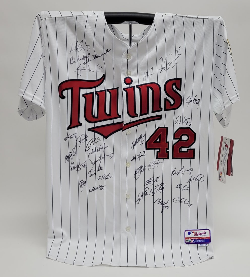 2012 Minnesota Twins Team Signed Joe Mauer Jersey MLB Authenticated (1 of 9)