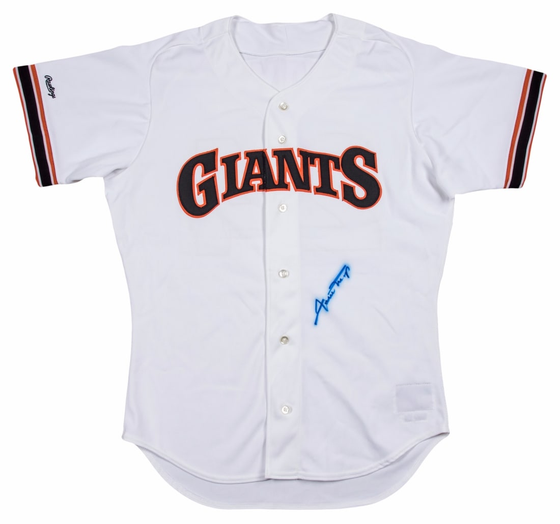 Willie Mays Signed 1989 San Francisco Giants Jersey PSA/DNA COA: Willie Mays Signed 1989 San Francisco Giants Jersey PSA/DNA COA This authentic San Francisco Giants home jersey is signed by the legendary Willie Mays, a Hall of Fame centerfielder renowned for his ex