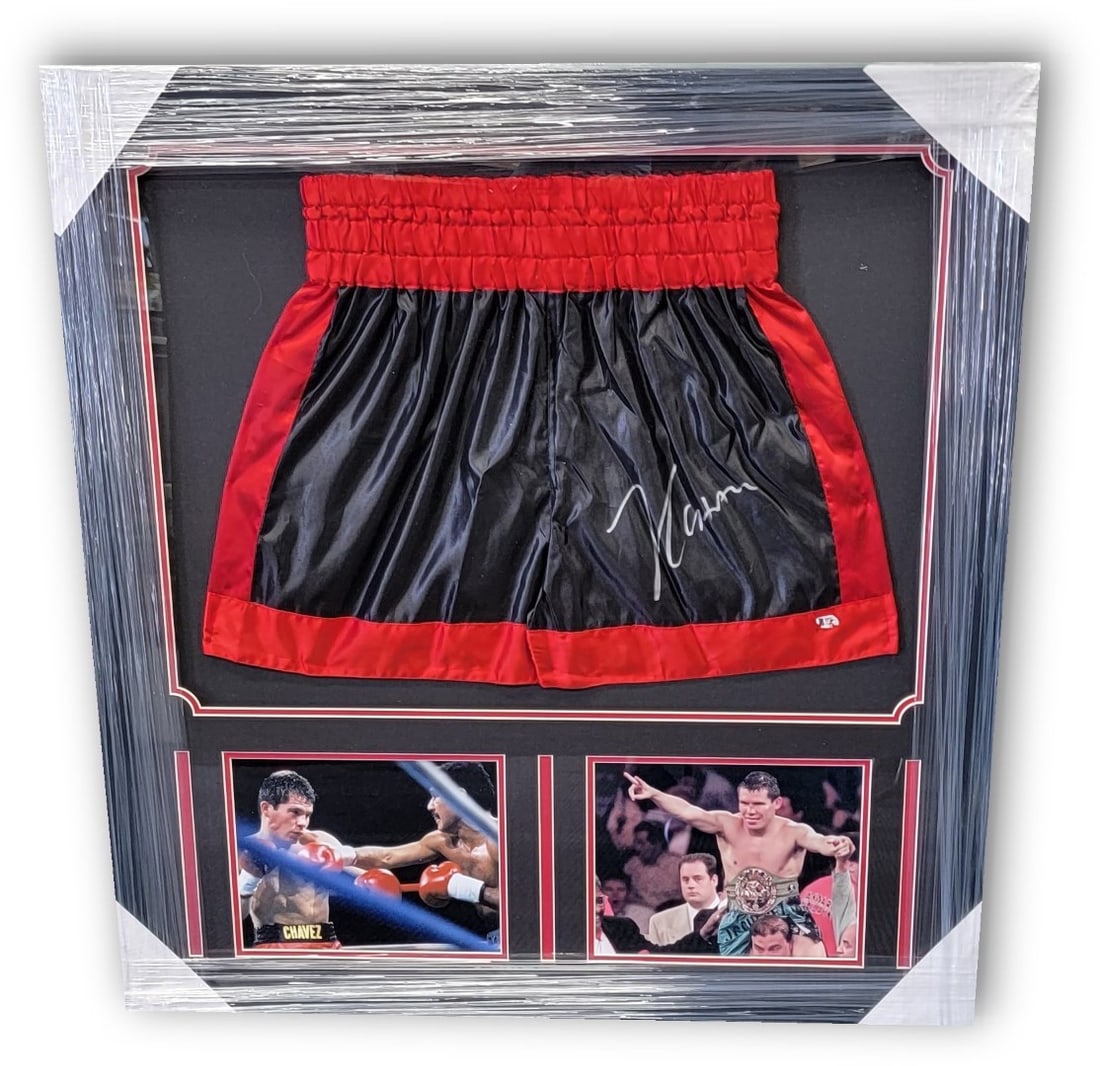 Julio Cesar Chavez Sr Autographed Boxing Trunks Red with Beckett Authentication (1 of 4)