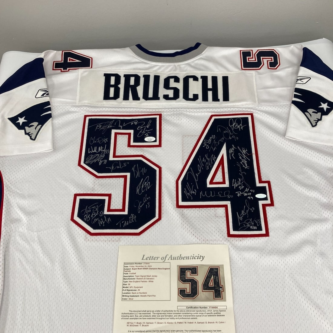 Tom Brady 2004 Super Bowl Champs Team Signed Jersey Limited Edition 18/100 JSA COA: Tom Brady 2004 Super Bowl Champs Team Signed Jersey Limited Edition 18/100 JSA COA Celebrate an iconic moment in football history with this Tom Brady 2004 New England Patriots Super Bowl Champs Team S
