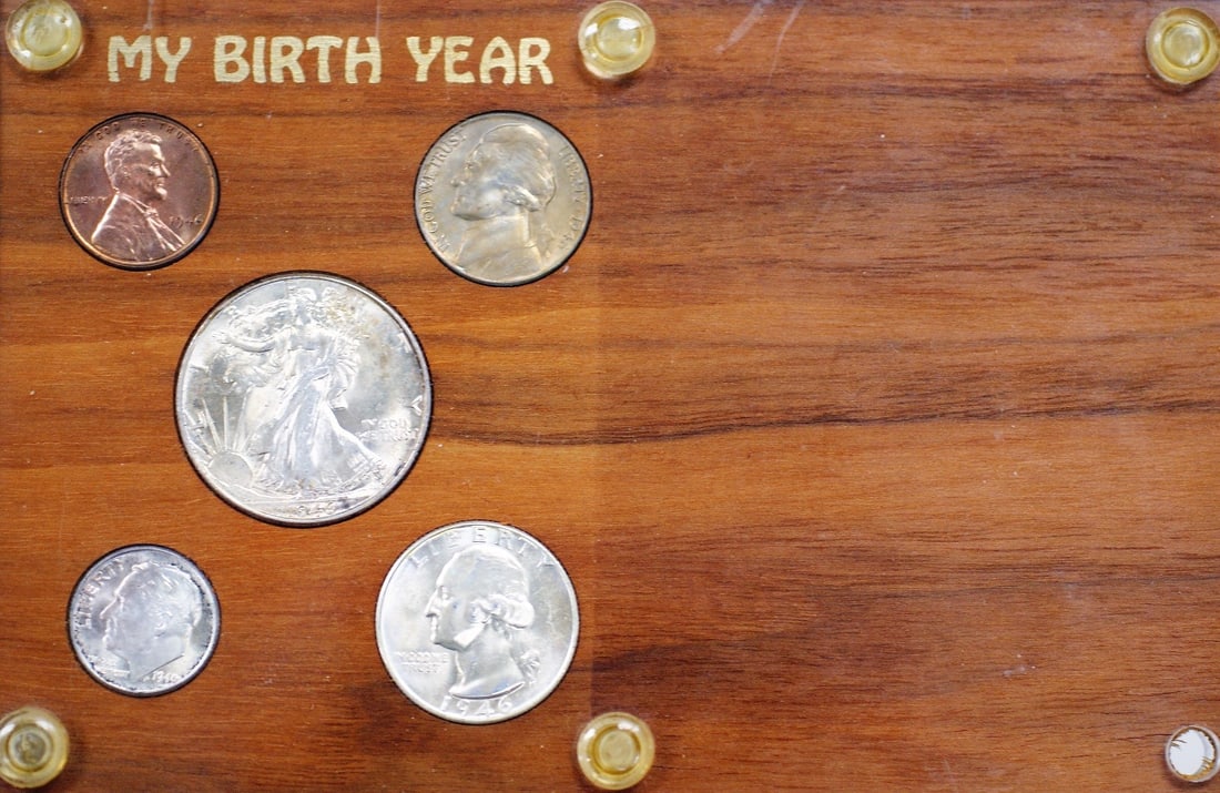 1946 Philadelphia Five Coin Silver Uncirculated Year Set in Holder: 1946 Philadelphia Five Coin Silver Uncirculated Year Set in Holder This 1946 uncirculated year set features five brilliant uncirculated coins from the Philadelphia Mint, including the 90% silver Walki