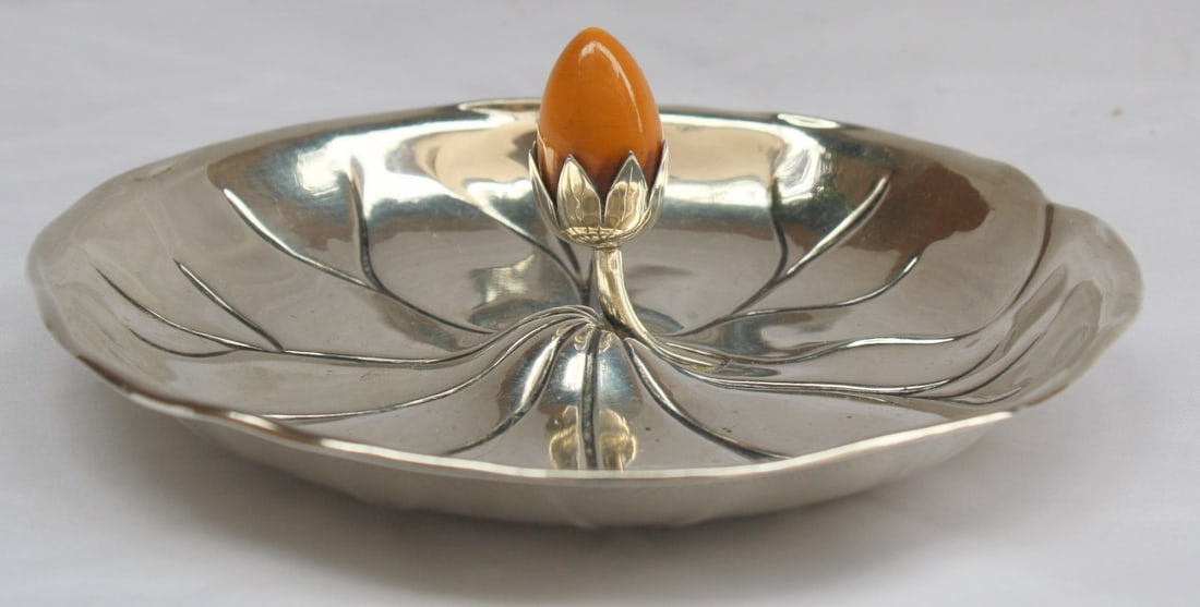 American Art Deco Sterling Silver Dish with Center Carving (1 of 5)