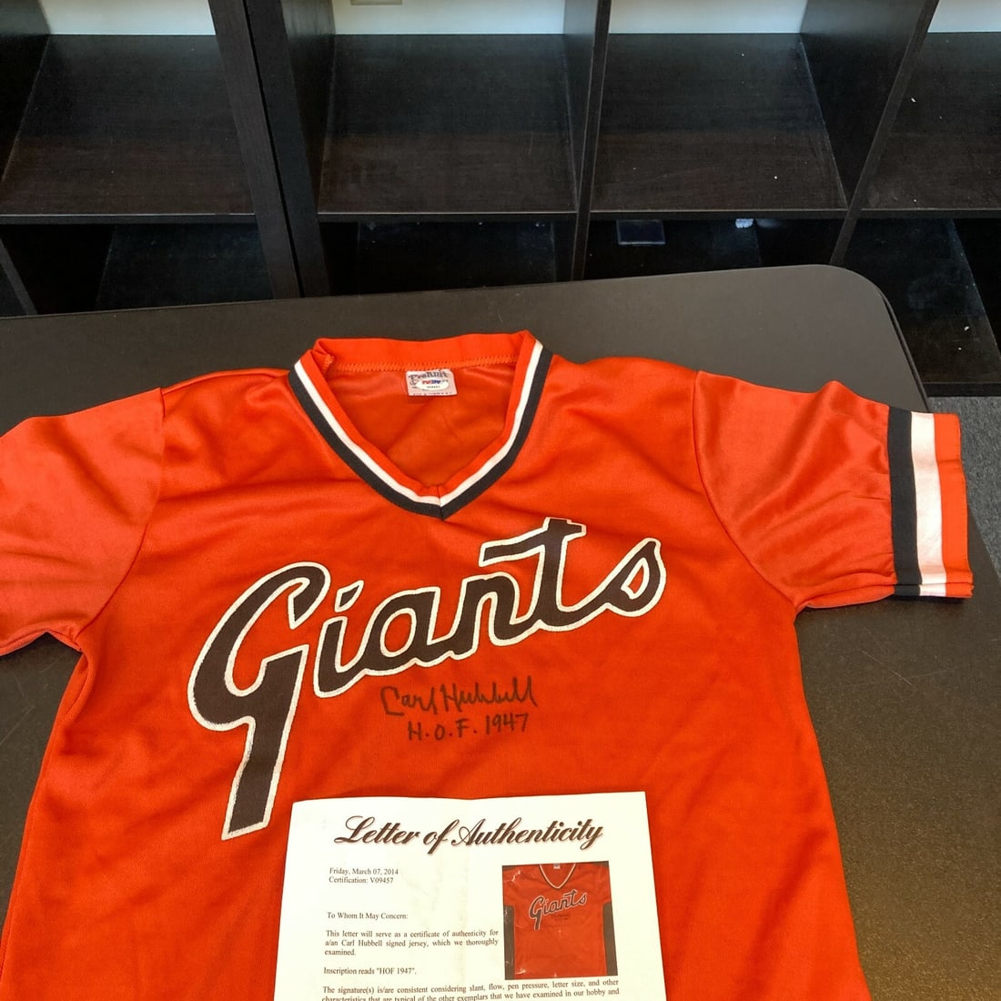 Carl Hubbell Signed New York Giants Jersey Hall Of Fame 1947 PSA DNA: Carl Hubbell Signed New York Giants Jersey Hall Of Fame 1947 PSA DNA This is a rare signed jersey of Carl Hubbell, an esteemed player inducted into the Hall of Fame in 1947. A true collectible for bas