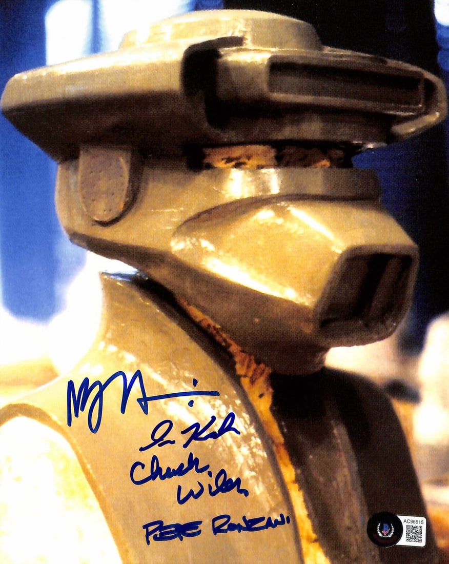 Boushh Helmet 8x10 Photo Signed by ILM Team Star Wars ROTJ Beckett Authenticated: Boushh Helmet 8x10 Photo Signed by ILM Team Star Wars ROTJ Beckett Authenticated This is an original 8x10 autographed photograph featuring the Boushh Helmet from Star Wars: Return of the Jedi. The pho