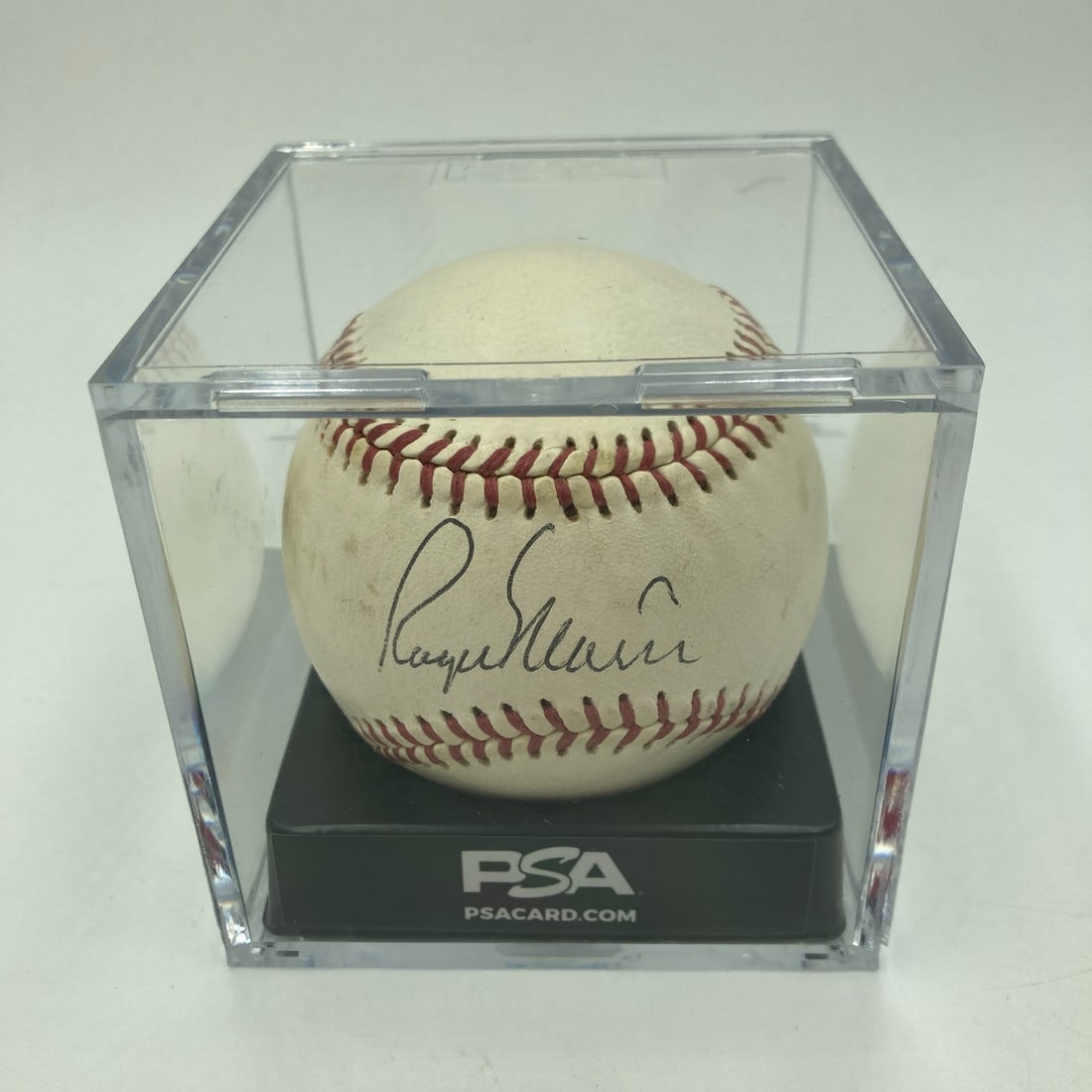 Roger Maris Single Signed Baseball with PSA DNA COA (1 of 12)