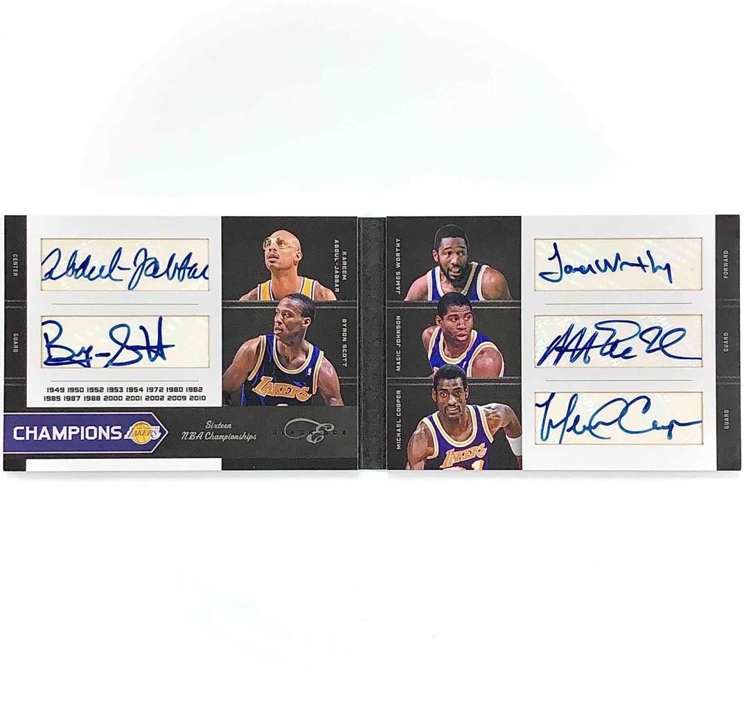 Los Angeles Lakers Auto Booklet 1/10 Abdul-Jabbar Magic Worthy Scott Panini Authentic: Los Angeles Lakers Auto Booklet 1/10 Abdul-Jabbar Magic Worthy Scott Panini Authentic This is a limited edition booklet trading card featuring autographs from basketball legends Kareem Abdul-Jabbar, M