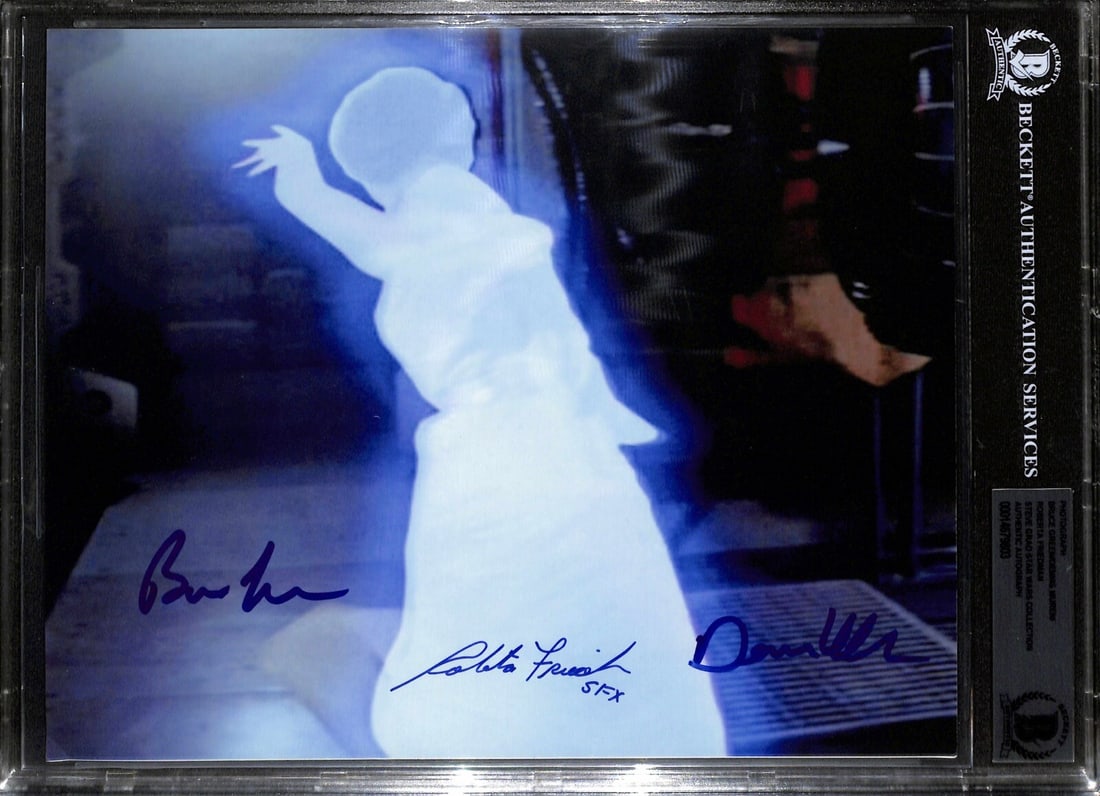 8x10 Star Wars Leia Hologram Photo Signed by Muren Friedman Green Beckett Authenticated: 8x10 Star Wars Leia Hologram Photo Signed by Muren Friedman Green Beckett Authenticated This is an original 8x10 photograph featuring the iconic holographic Princess Leia scene from Star Wars: A New H
