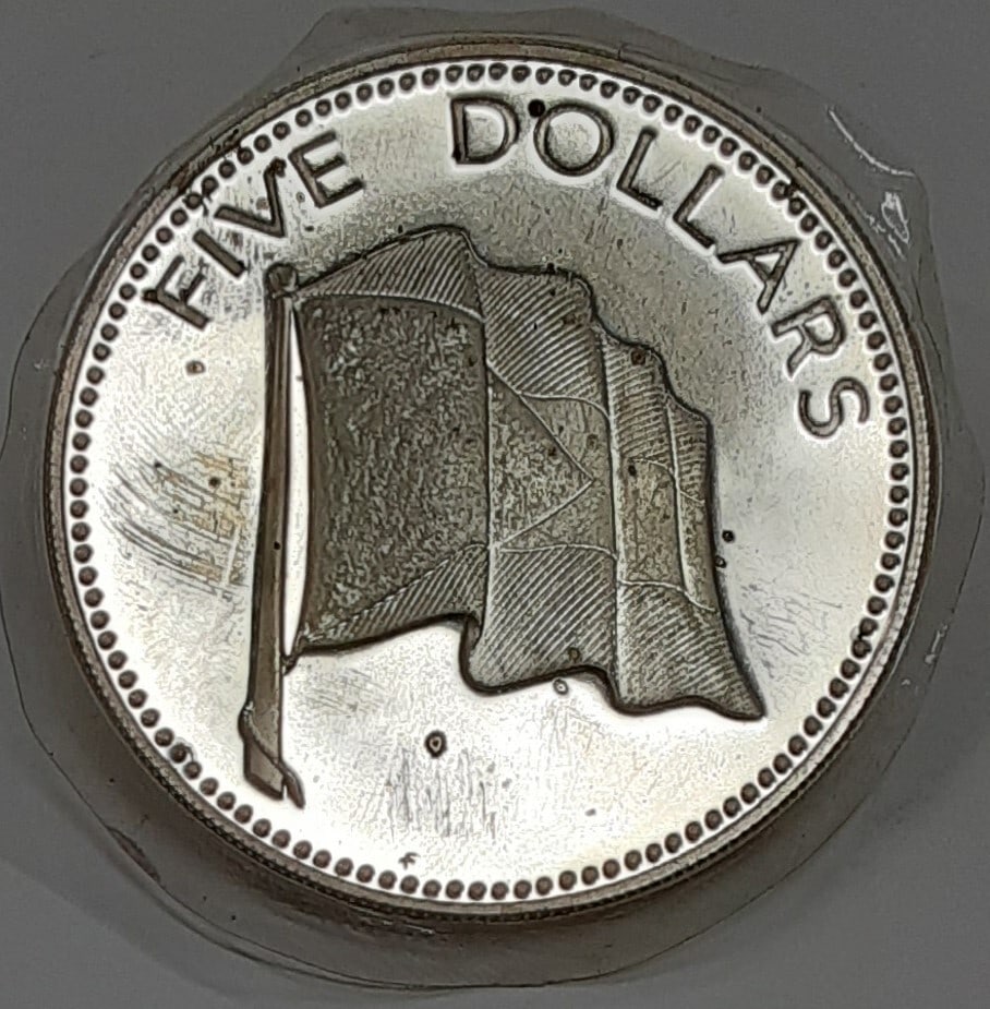 Bahamas 1974 Sterling Silver $5 Proof Coin Flag Design No Box or COA: Bahamas 1974 Sterling Silver $5 Proof Coin Flag Design No Box or COA This is a 1974 Bahamas $5 proof coin struck in sterling silver by the Franklin Mint. The coin features a flag design and is uncircu