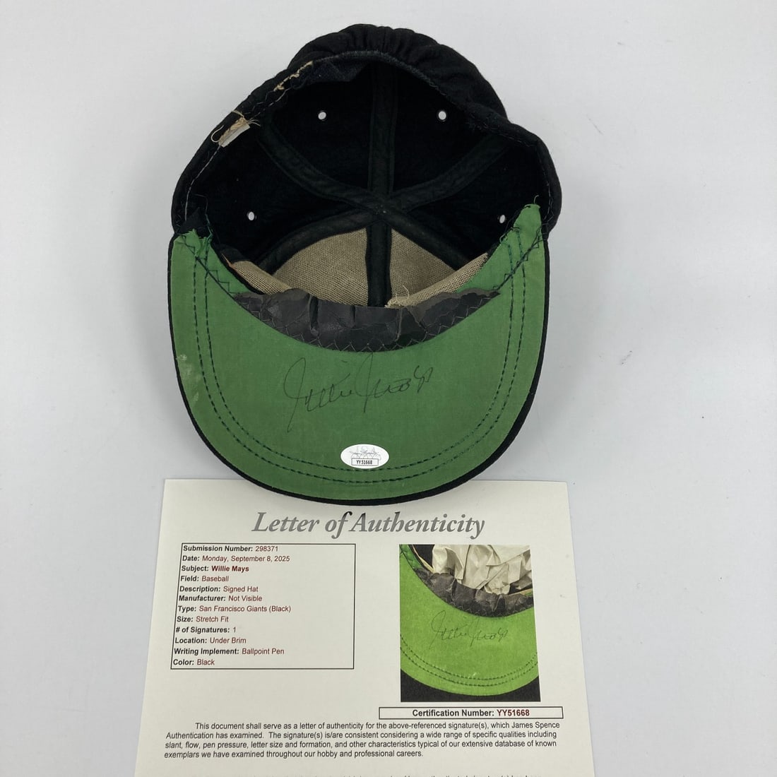 Willie Mays Signed 1960s San Francisco Giants Hat with JSA COA: Willie Mays Signed 1960s San Francisco Giants Hat with JSA COA This vintage 1960's San Francisco Giants hat is a must-have for any baseball memorabilia collector. Featuring the iconic signature of Hal