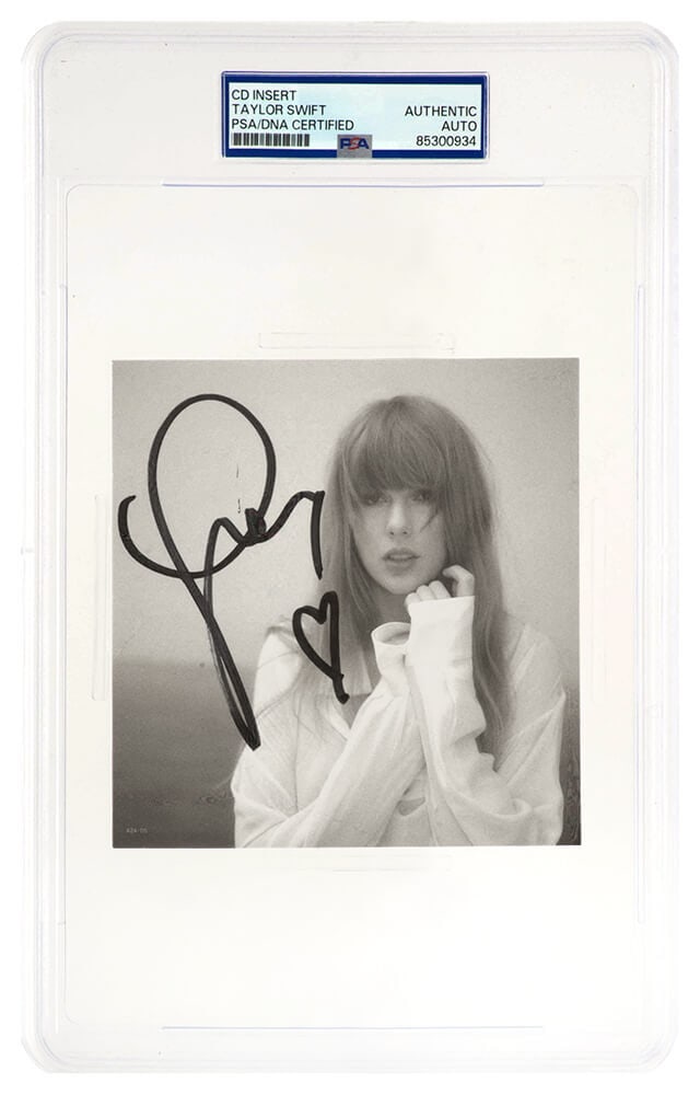 Taylor Swift Signed 'The Tortured Poets Department' CD Insert with Heart PSA Authenticated (1 of 2)